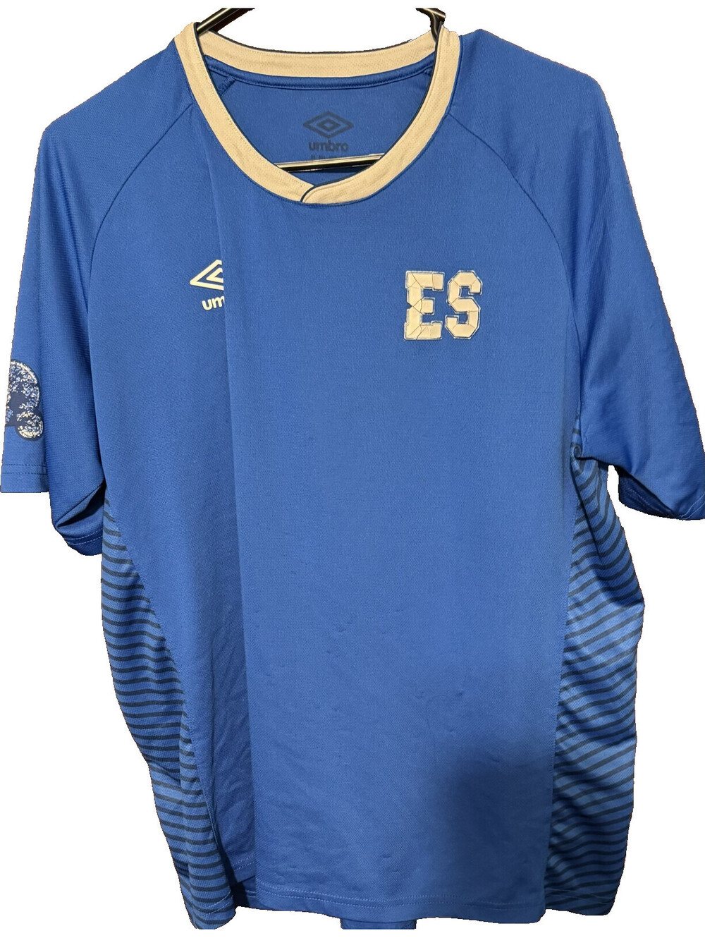 El Salvador Umbro Men's Soccer jersey Size XL Blue